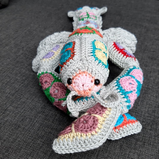 Hugo The Lobster with African Flowers crochetpattern