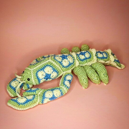 Hugo The Lobster with African Flowers crochetpattern