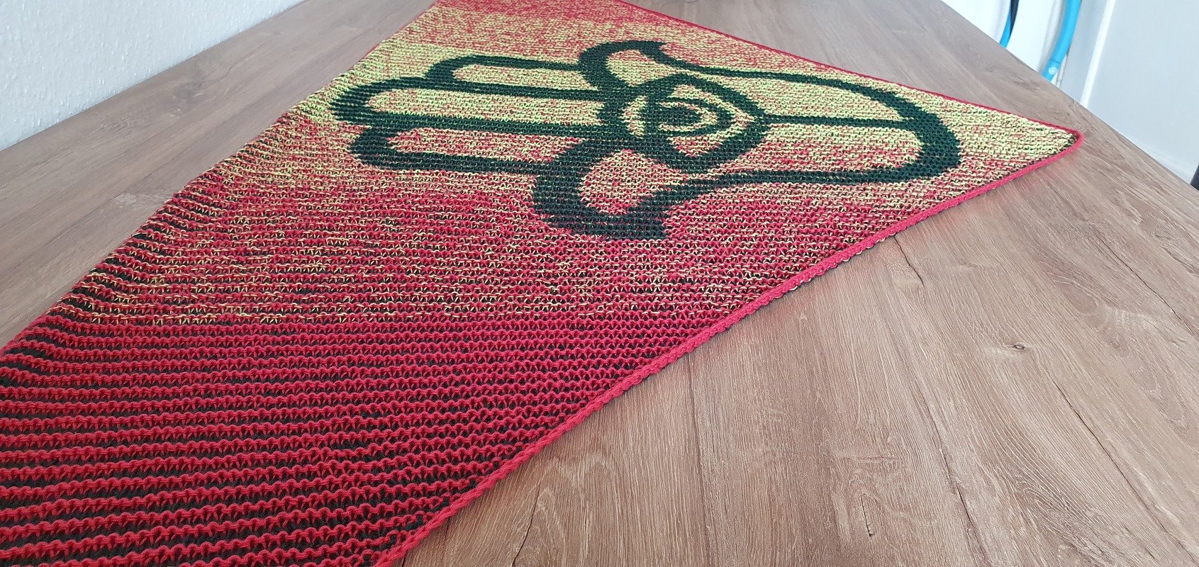 Hand of Fatima, Shadow Knitting, Illusion Knitting, Motif Shawl - Image 4