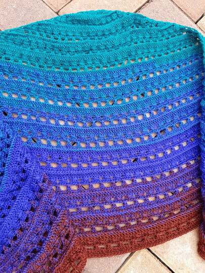 Kombihäkelanleitung "Irisa", Dreieckstuch/ Sichelmondtuch