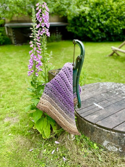 Kombihäkelanleitung "Irisa", Dreieckstuch/ Sichelmondtuch