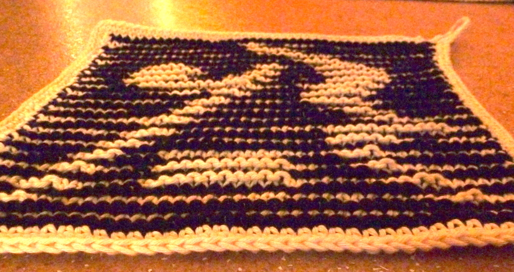 Küchenmusik - Lappenquartett mit Schattenstrickmotiven