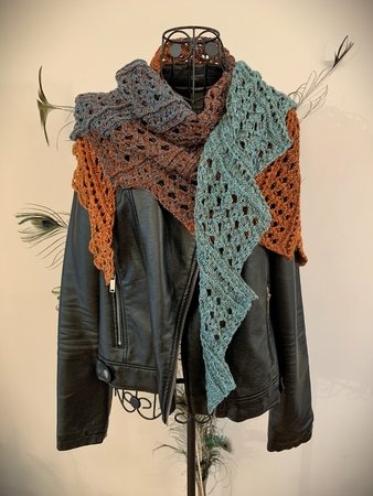 Crochet Pattern Triangular Scarf "Rhoxane"