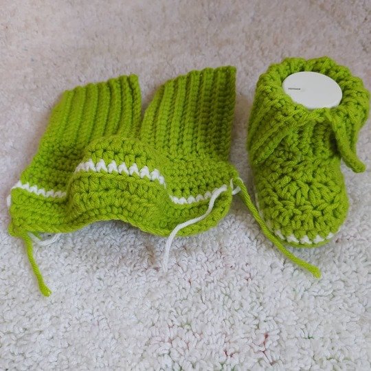Crochet Cuff Baby Booties