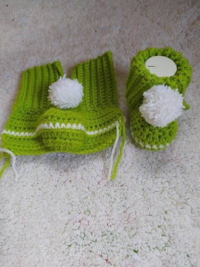 Crochet Cuff Baby Booties