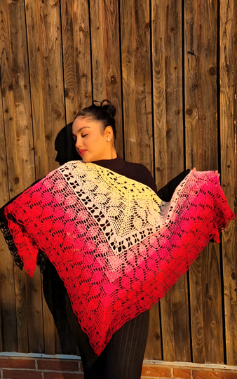 Crochet Pattern Triangle Shawl Hayat – with Crochet Chart