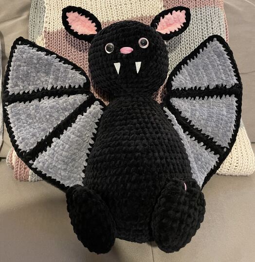 Häkelanleitung: Frieda Flattermors - Die süße Fledermaus zum Selbermachen