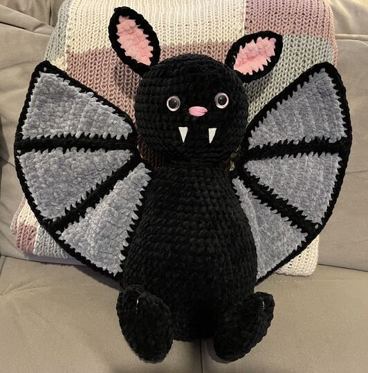 Häkelanleitung: Frieda Flattermors - Die süße Fledermaus zum Selbermachen