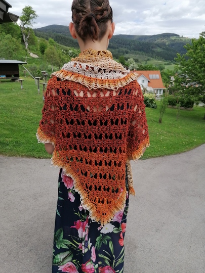 Tuch “Chasianna BE” – Häkelanleitung