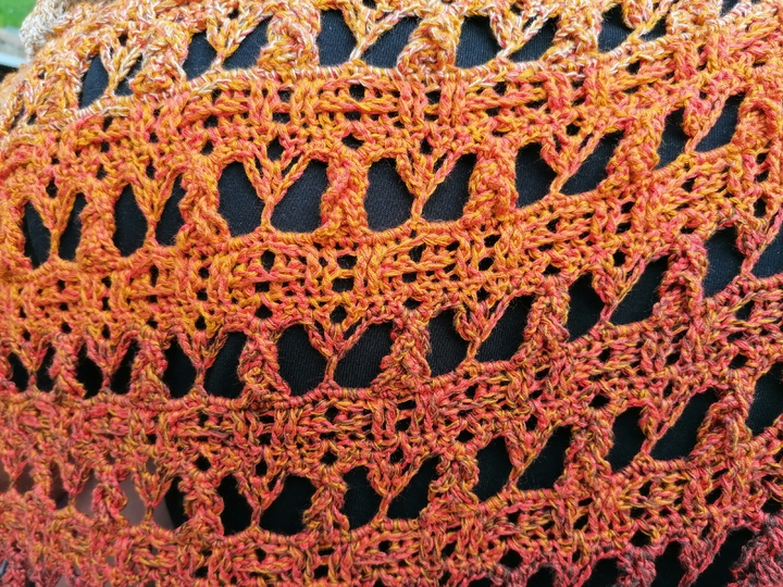 Tuch “Chasianna BE” – Häkelanleitung