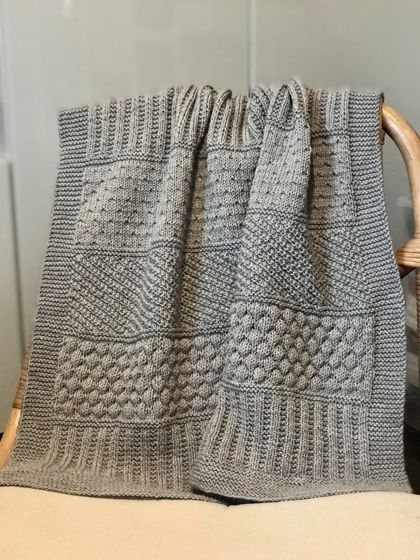 Strickanleitung Babydecke Novemberbaby-Blanket (ca. 67 cm x 86 cm)