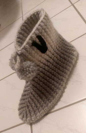 Anleitung Hüttenschuhe gehäkelt mit vorgestanzter Sohle