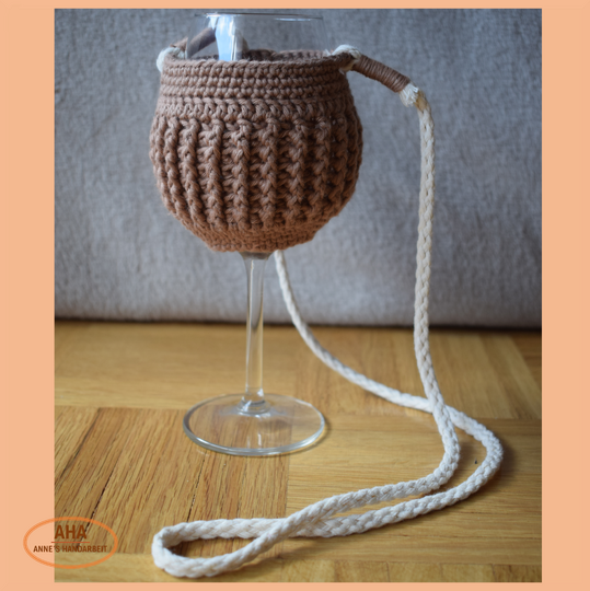 Willi - gehäkelter Weinglashalter