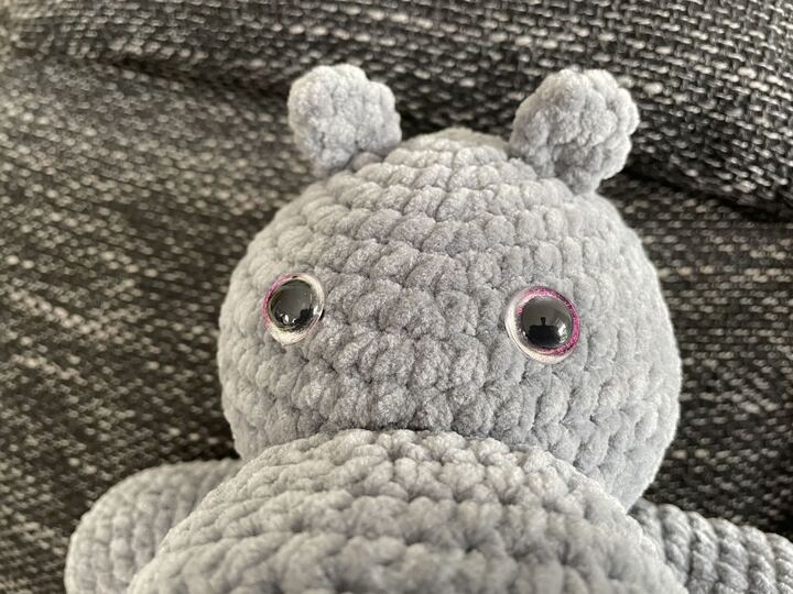 Häkelanleitung für Bella Ballerina: Das tanzende Nilpferdmädchen