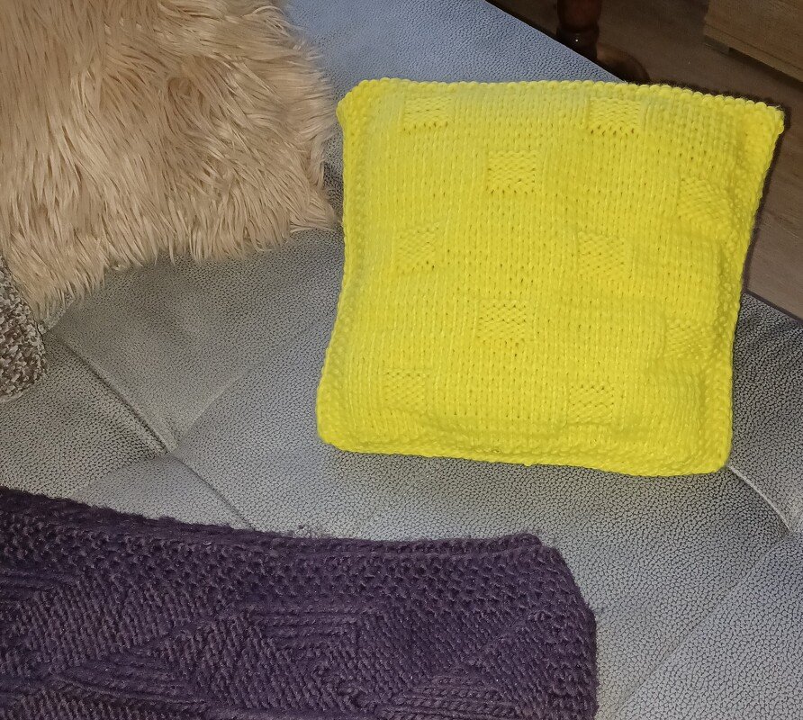 Strickanleitung Kissenhülle "plastische Kreise " - Bild 2