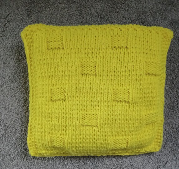 Strickanleitung Kissenhülle "plastische Kreise "