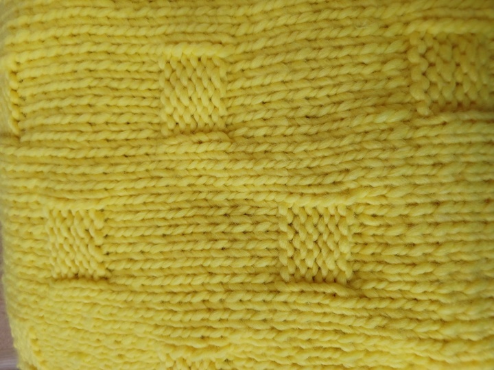 Strickanleitung Kissenhülle "plastische Kreise "