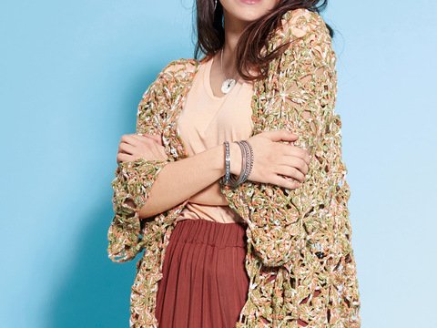 Häkelanleitung: Weite, verschlusslose Jacke aus vielen gehäkelten Dreiecken