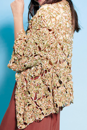 Häkelanleitung: Weite, verschlusslose Jacke aus vielen gehäkelten Dreiecken