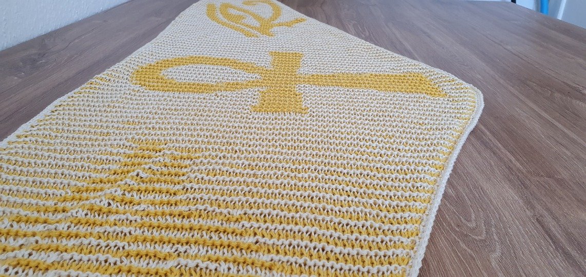 Ankh & Eye of Horus, Shadow Knitting, Illusion Knitting, Flat Motif Shawl