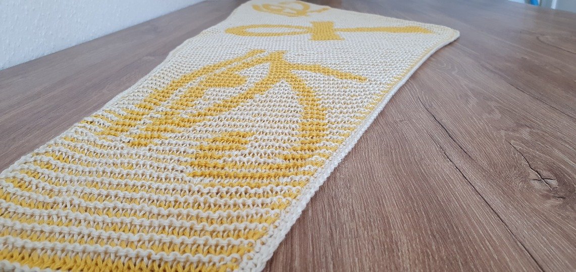 Ankh & Eye of Horus, Shadow Knitting, Illusion Knitting, Flat Motif Shawl