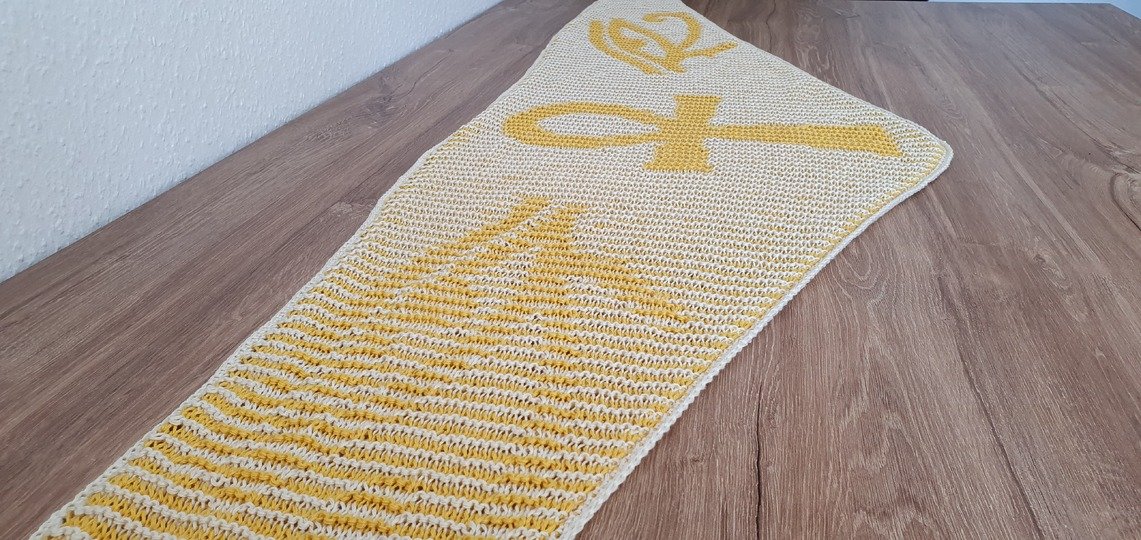 Ankh & Eye of Horus, Shadow Knitting, Illusion Knitting, Flat Motif Shawl