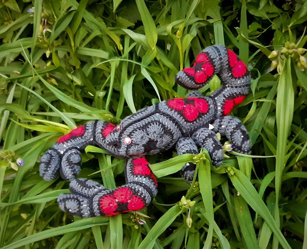 Oskar The Scorpion with African Flowers crochet pattern PDF DYN