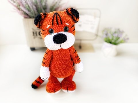Crochet tiger pattern. Amigurumi plush tiger pattern animal PDF.