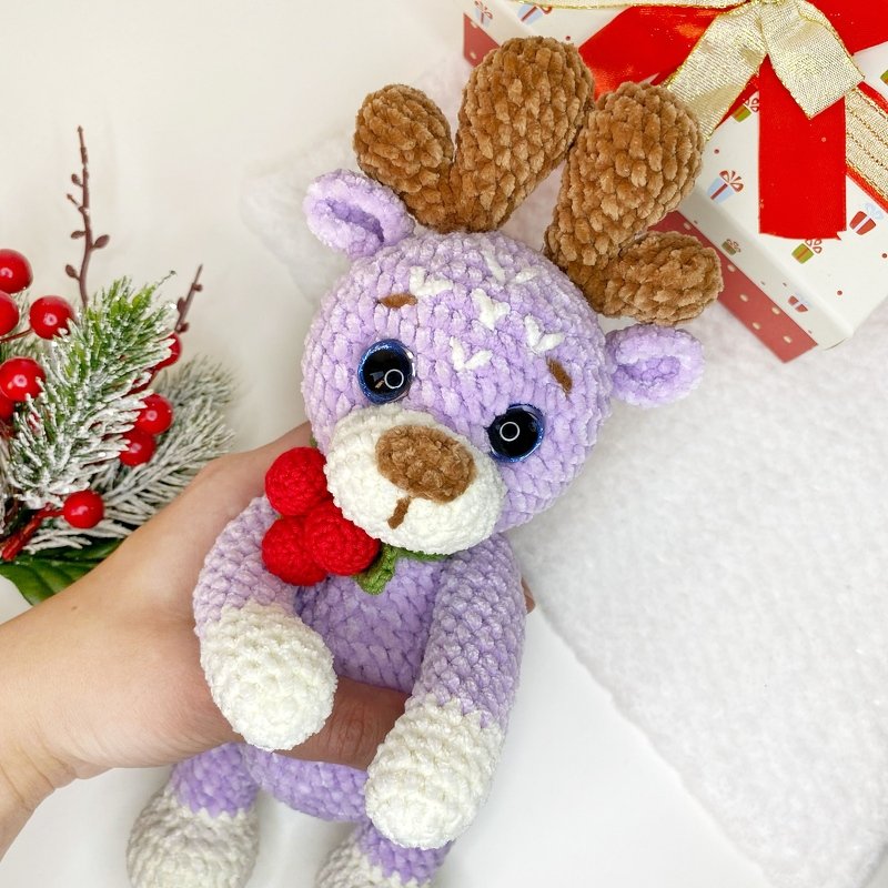 Crochet Pattern Christmas deer. Amigurumi Santa reindeer. - Image 3