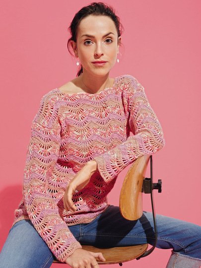 Häkelanleitung: Gehäkelter Wellenmusterpulli in vier Farben