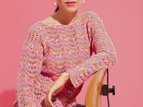 Häkelanleitung: Gehäkelter Wellenmusterpulli in vier Farben