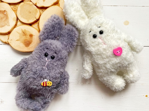 Crochet plush bunny pattern. Amigurumi animal toy PDF.