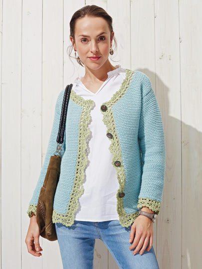 Häkelanleitung: In festen Maschen gehäkelte Jacke mit Spitzenbordüre