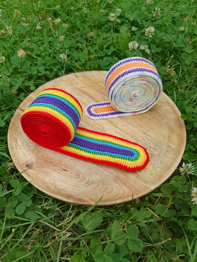 Häkelanleitung für ein einfaches Schneckenband/Puppenhausteppich