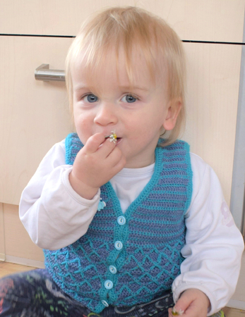 Crochet pattern for a baby & children's vest in 7 sizes: Grapevine vest