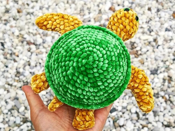 Emerald Sea Turtle No Sew Pattern