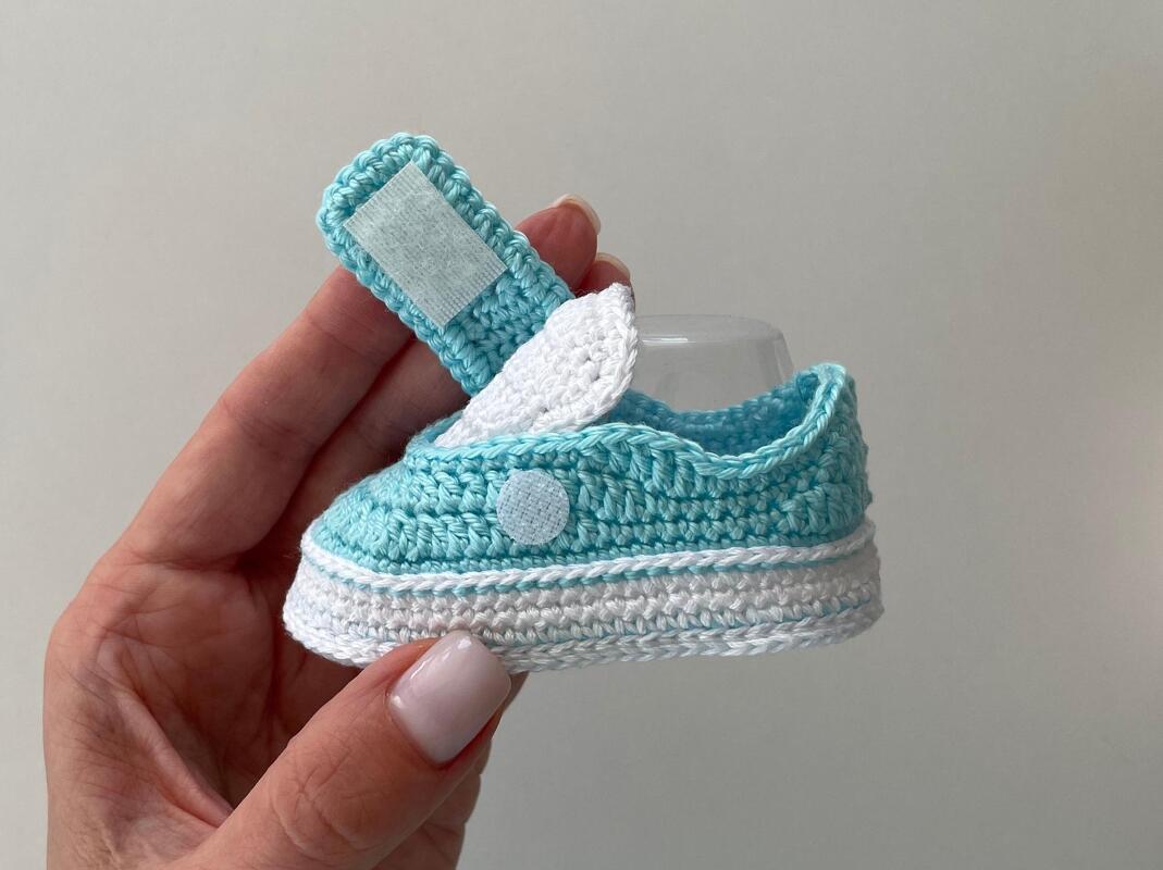 Häkelanleitung für Babyturnschühchen mit Klettverschluß für Jungen und Mädc - Bild 2