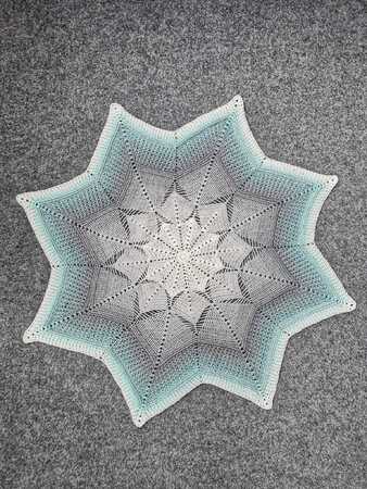 Crochet star Born to shine