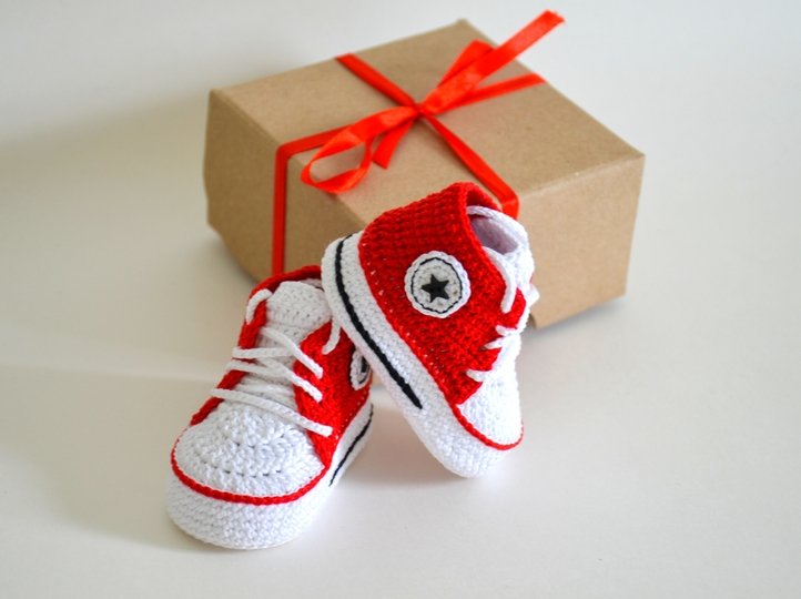 Crochet pattern baby booties, high top baby sneakers 4 sizes, newborn gift
