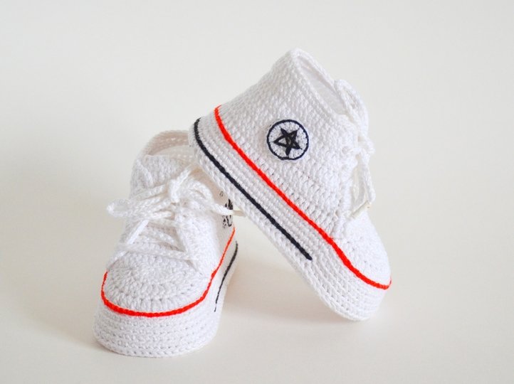 Crochet pattern baby booties, high top baby sneakers 4 sizes, newborn gift