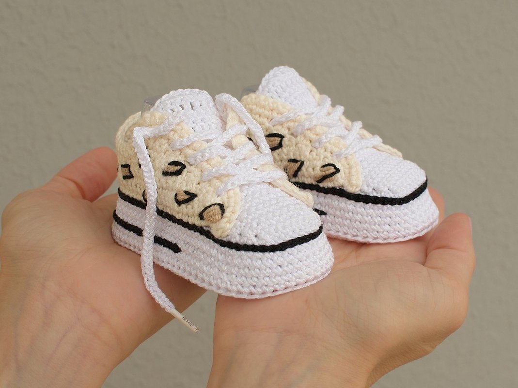 Häkelanleitung Turnschuhe mit Leopardenmuster für Babyschuhe 4 Größen - Bild 3