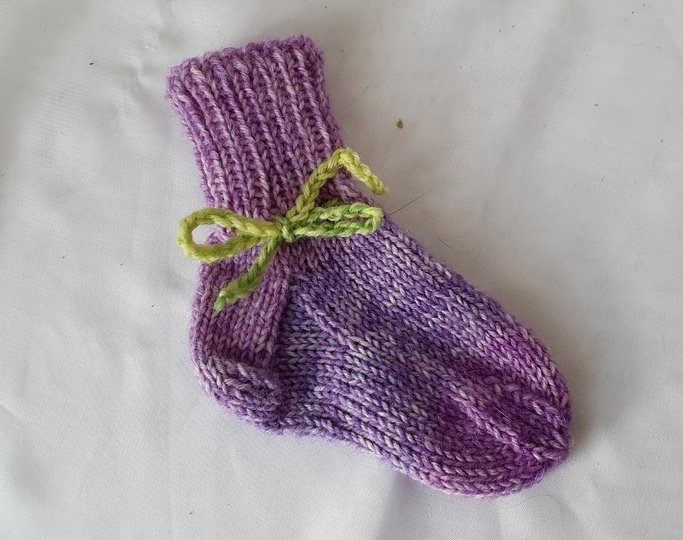 Strickanleitung Baby-Socken in 3 Größen aus 6-fach-Sockenwolle   #301