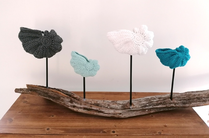 Crochet Decorative Shells – 15 to 25 cm for a Beach Look (EN & DE)