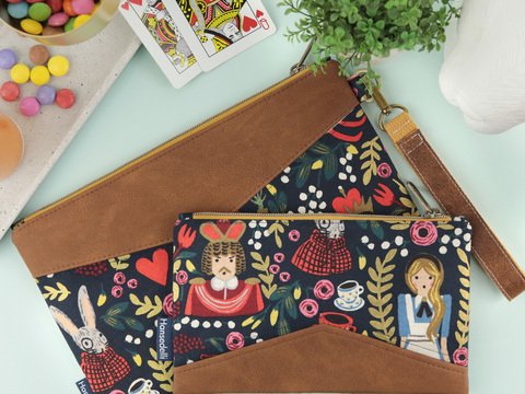 VARI – Clutch & Pouch