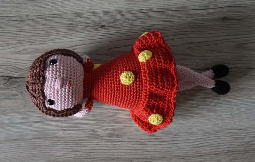 Crochet pattern: Doll Isabelle!