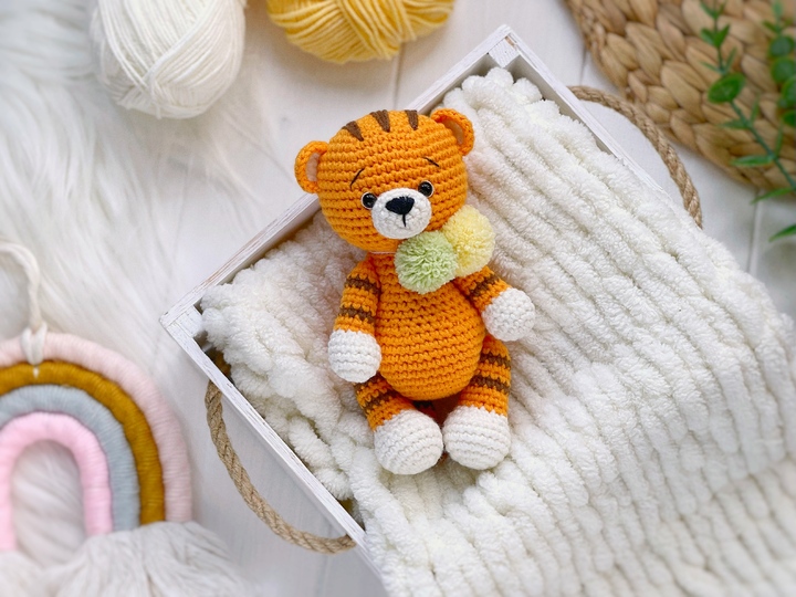 Amigurumi Häkelanleitung SET Tiger: Amigurumi und Rassel