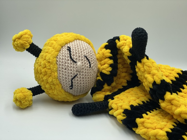 Häkelanleitung - Schnuffeltuch / Schmusetuch Biene