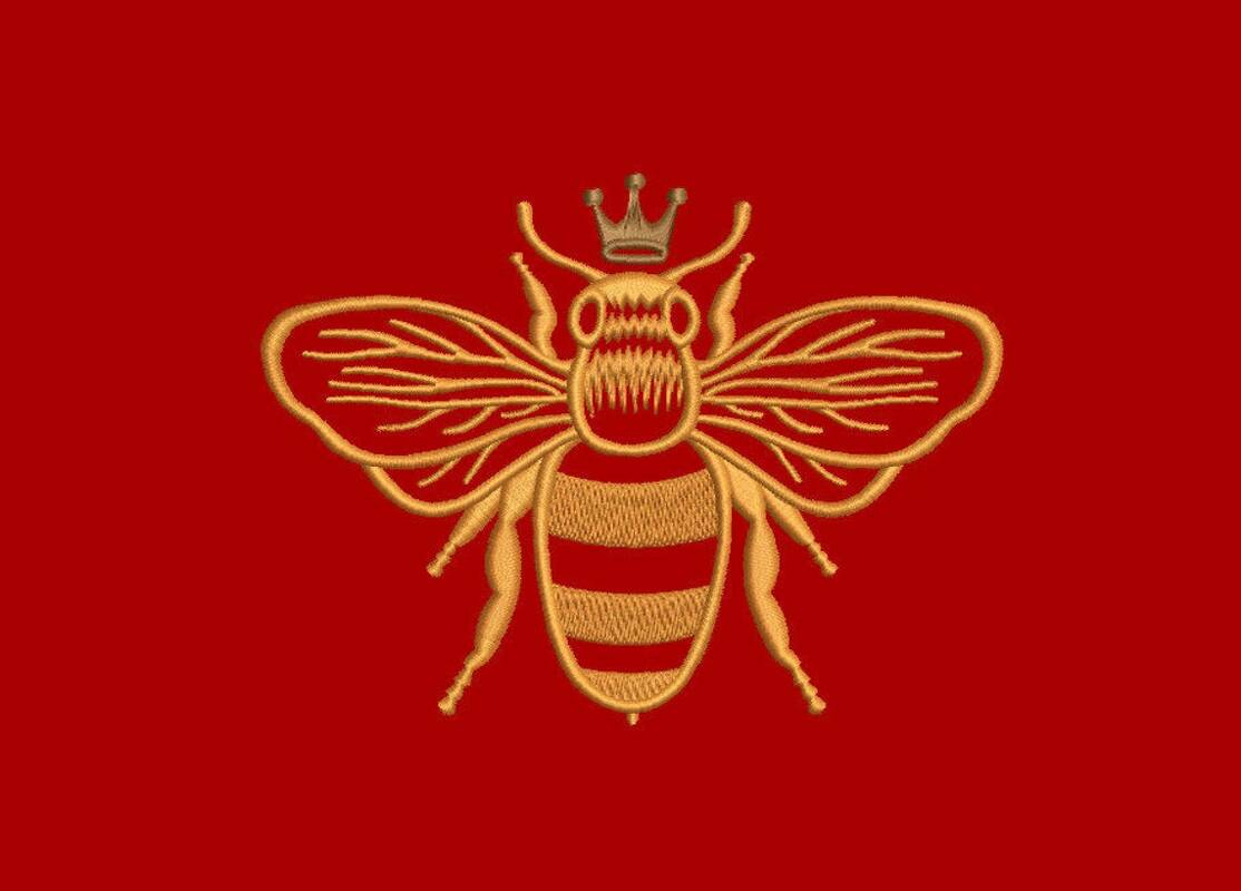 Queen Bee with Crown - Image 4