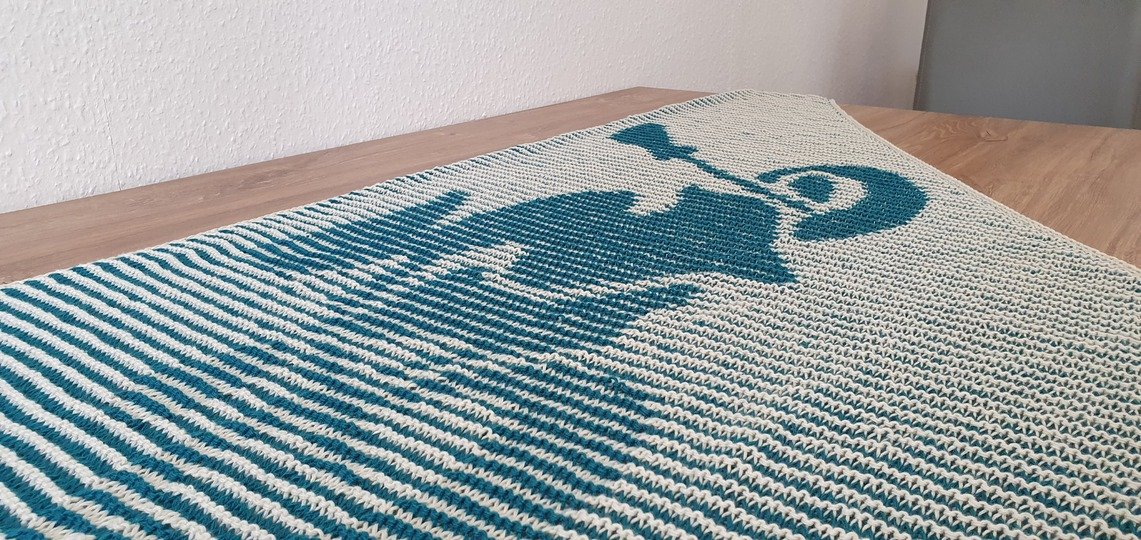 Hexe auf Motorrad, Schattenstricken, Illusionsstricken, Motivtuch