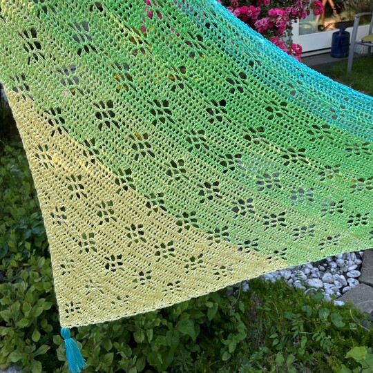 Häkelanleitung Dreieckstuch "Ornamental Flower"